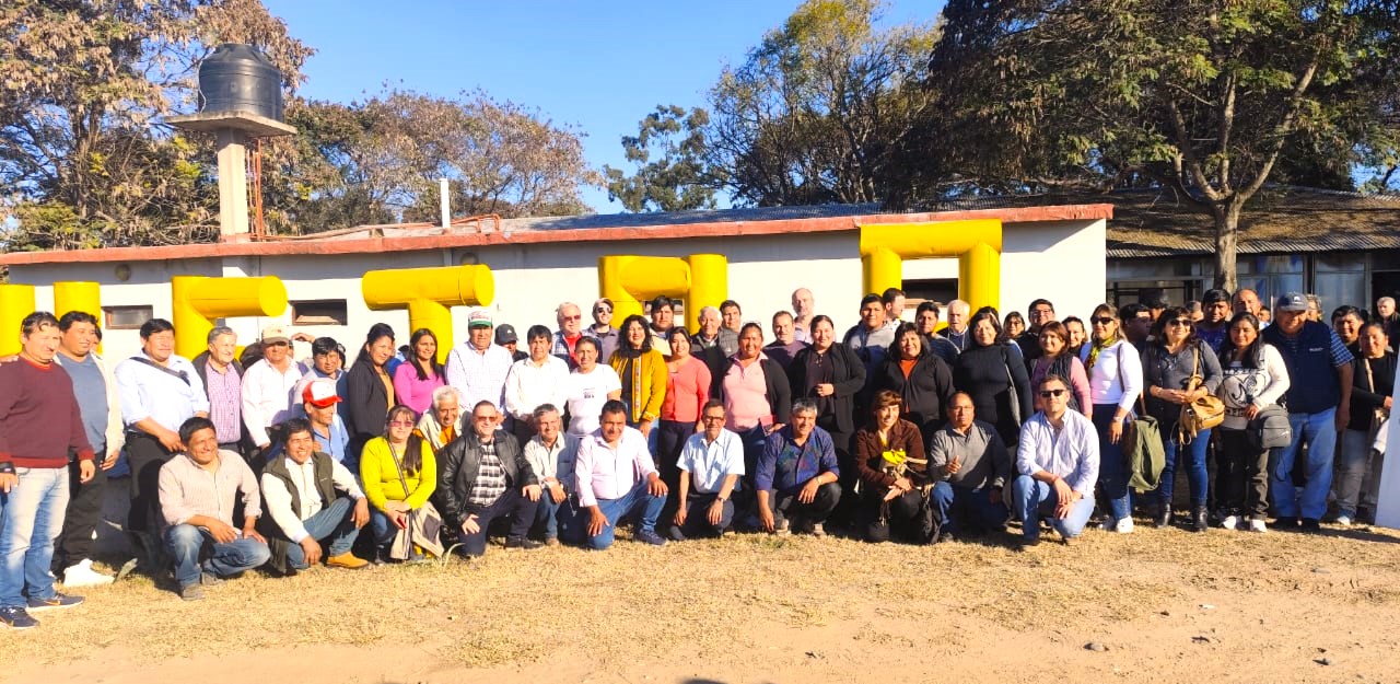 PRODUCTORES DE TODA LA PROVINCIA, DIJERON PRESENTE EN LA TRANSCENDENTAL CONFERENCIA SOBRE CAMBIO CLIMÁTICO DESARROLLADA EN LA LOCALIDAD DE PERICO.