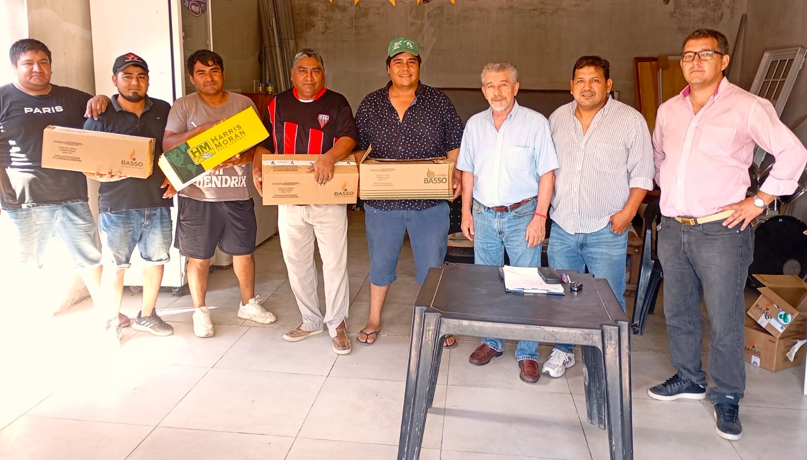 SE LLEVÓ A CABO UNA NUEVA ENTREGA DE SEMILLAS A PRODUCTORES DE LA LOCALIDAD DE AGUAS CALIENTES.